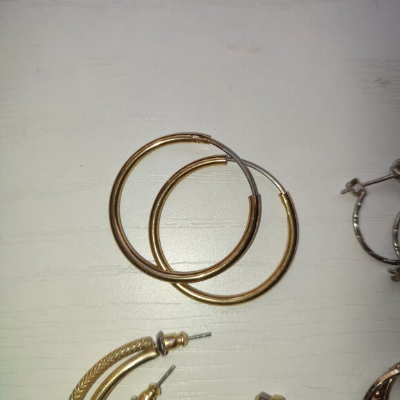 Lot 4 Pairs Earrings Vintage Gold Silver Tones Loops Hoops Bundle Pcs - Picture 5 of 7